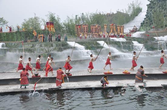Tibetan People worship the water