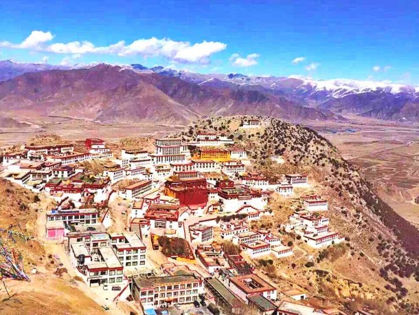 Trek around the Ganden Monastery Kora