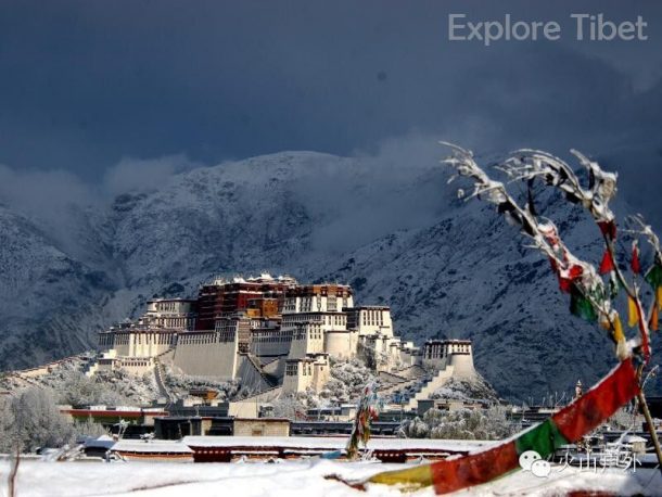 Potala Palace after one of the few snowfalls it takes in Lhasa