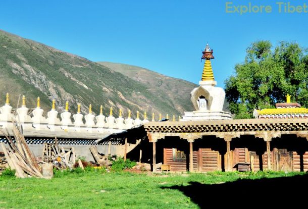 Dolma Lhakhang's courtyard and the visitors' circumambulation circuit route.