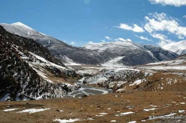 The landscape in Tibet is less verdant and green than in Nepal