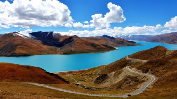 Stunning photos that will make you want to travel to Tibet