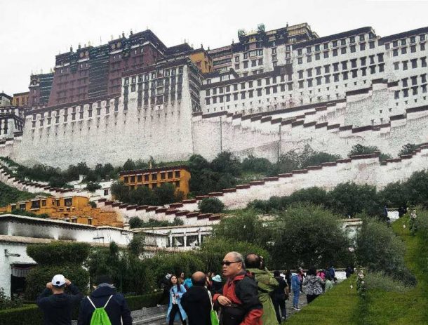 Spending Christmas in Tibet on a Tibet Winter Tour