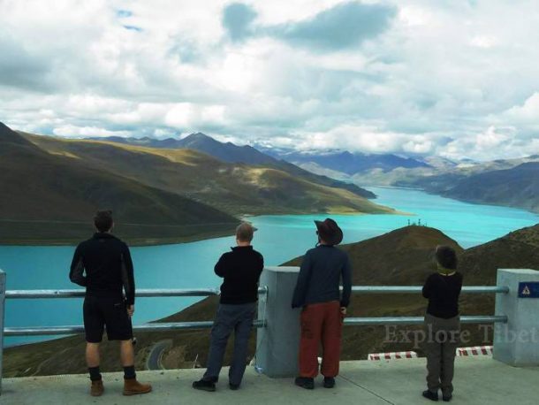 The tourists at the Yamdrok Lake in Tibet