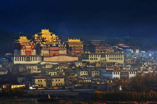 Gaden Sumtseling in Yunnan Province-Explore Tibet