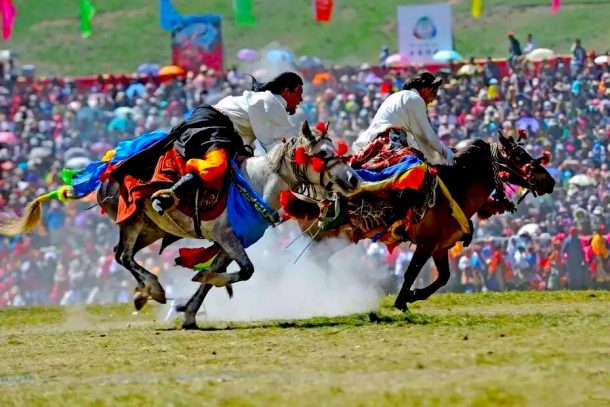 tibetan horse racing festival in Yushu