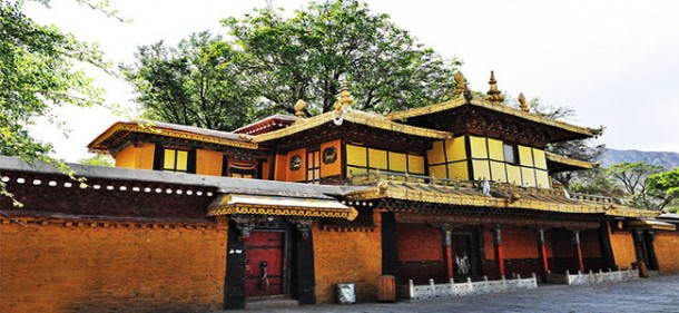 Norbulingka Palace in Lhasa