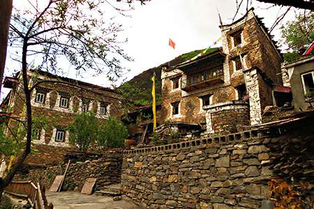 Gyarong Tibetan house by Explore Tibet