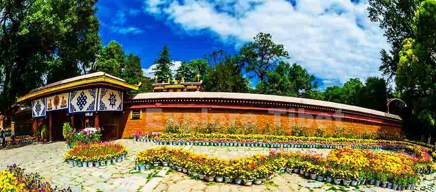 Norbulingka Palace -Explore Tibet