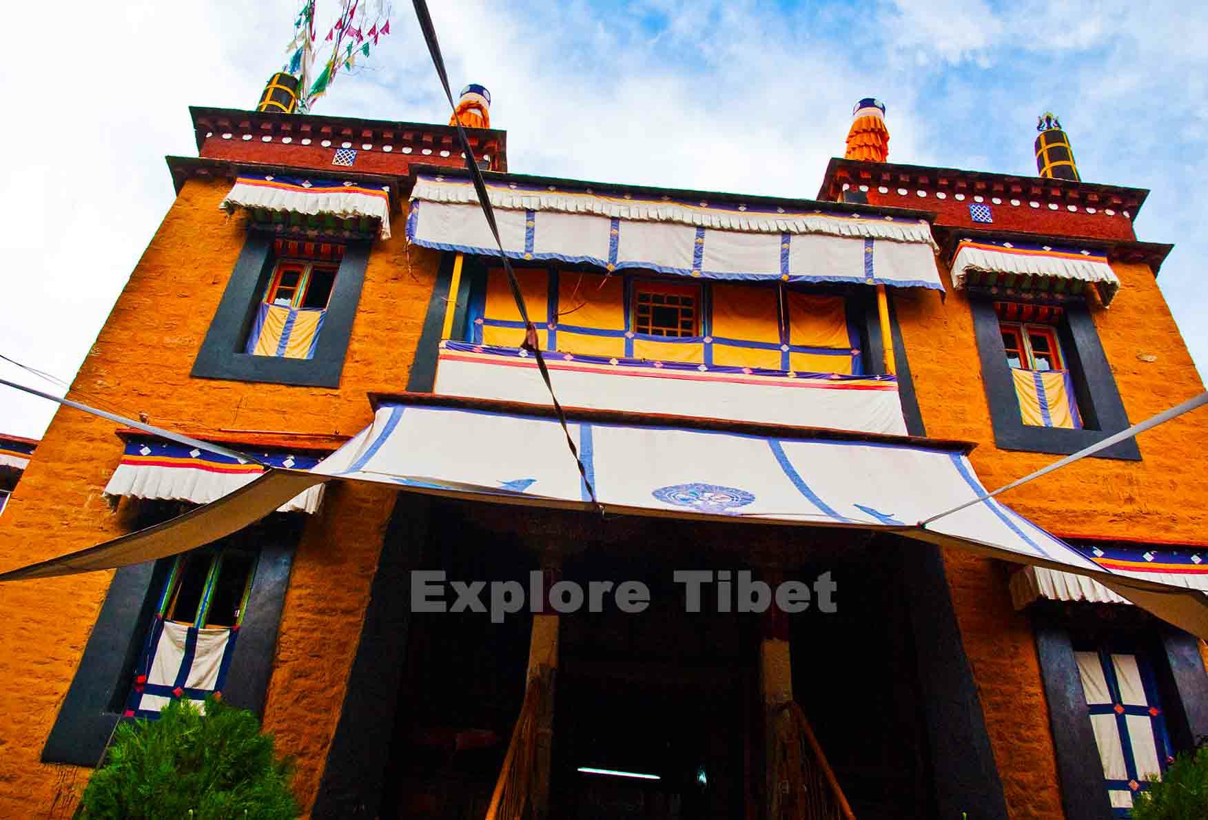 Tsangkung Nunnery in Lhasa