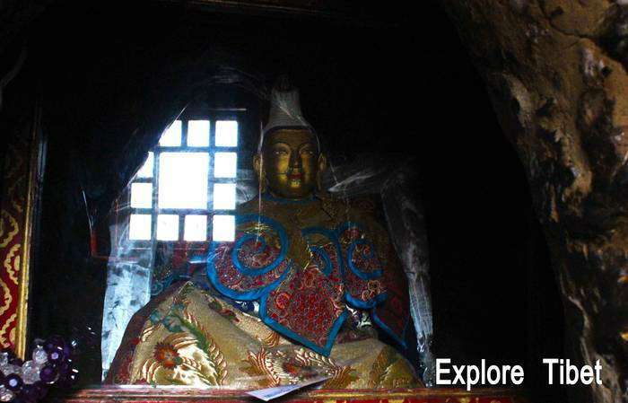 Statue of King Songtsen Gampo at Drak Yerpa -Explore Tibet