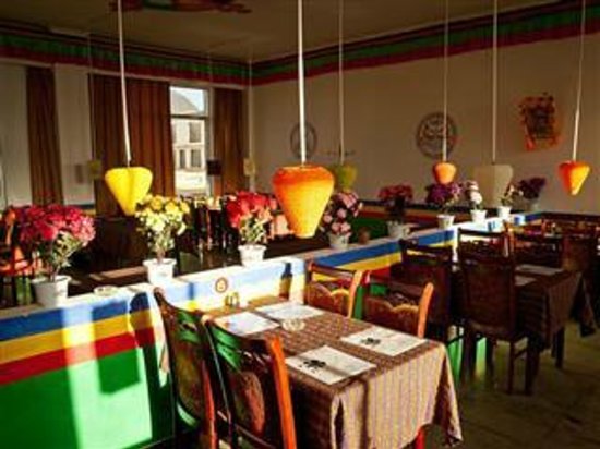 Tingri Qomolangma Resort Restaurant -Explore Tibet