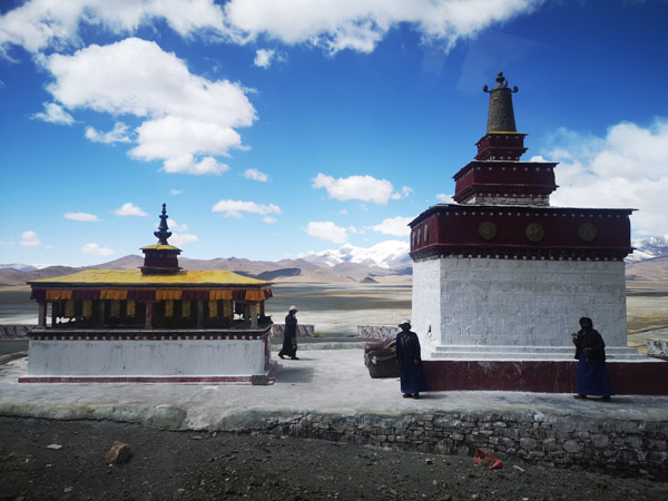 Overland Lhasa to Nepal