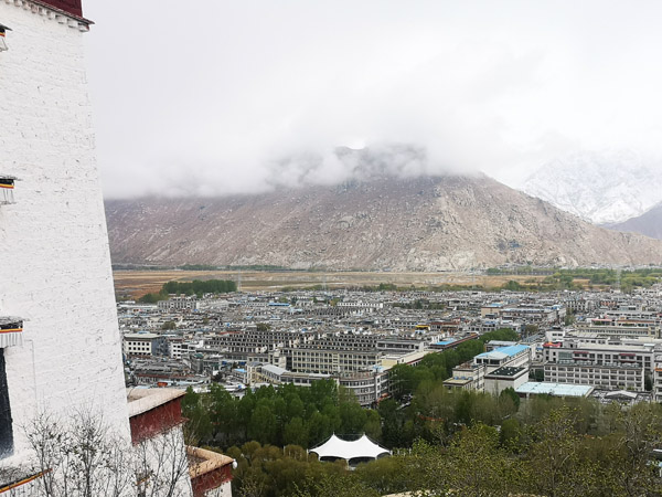 Lhasa Valley-Explore Tibet