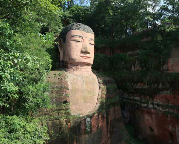 2-Leshan-Giant-Buddha