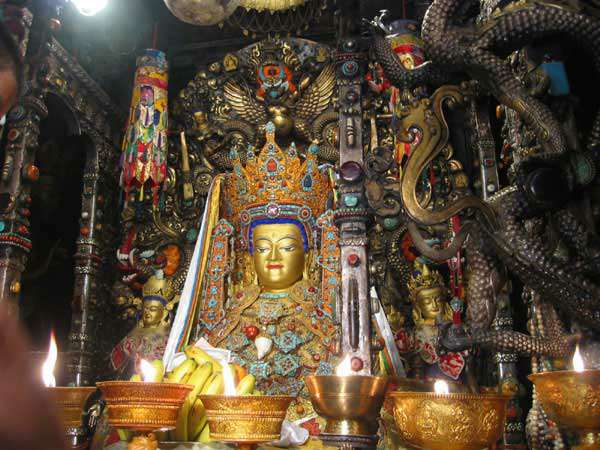 2-Buddha-in-Jokhang