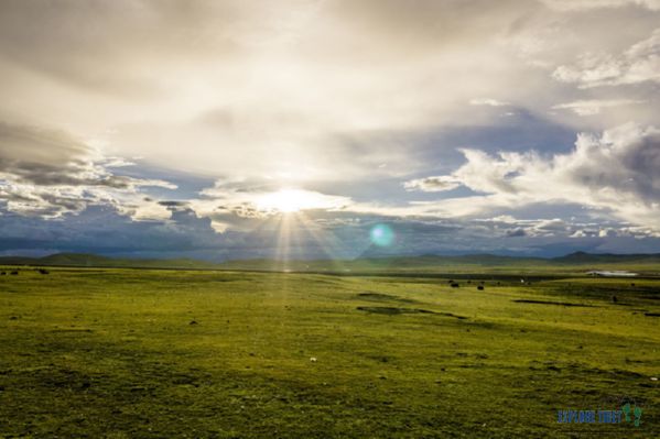 The vast and beautiful Changtang Grasslands in northern Tibet