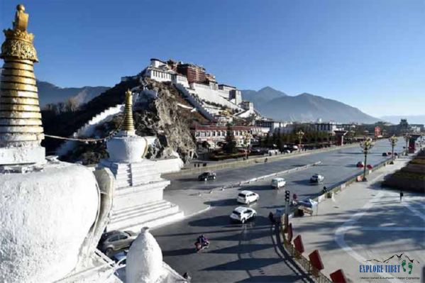 Almost empty roads around the Potala Palace and Square in Lhasa following the recent news